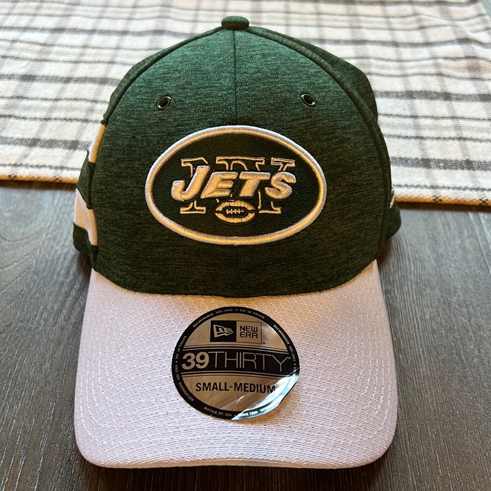 NWT jets hat